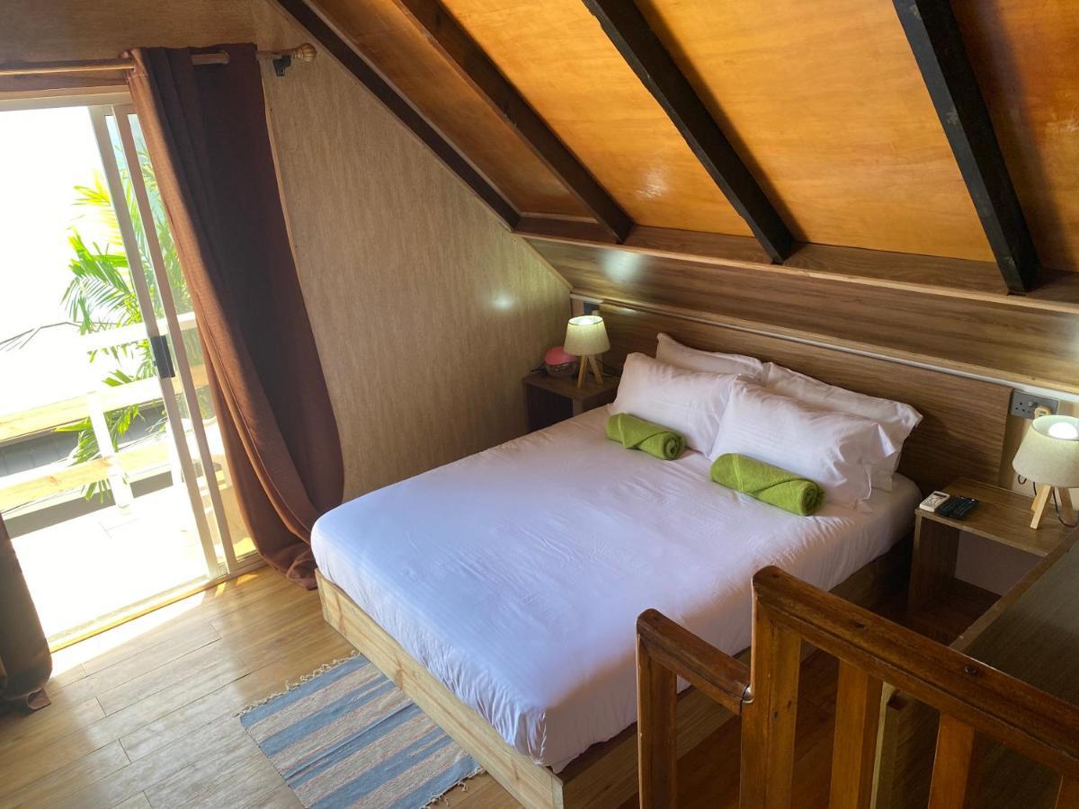 Mouggae Blues Villas Beau Vallon (Mahe) Exterior foto